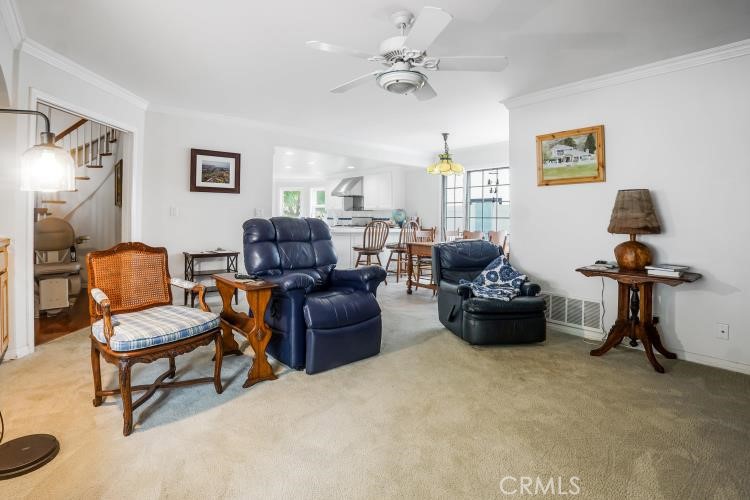 https://media.crmls.org/medias/2f4bdd50-944a-4c84-a7b5-743844c177ff.jpg?preset=X-Large
