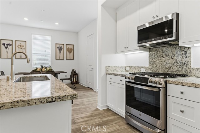 Detail Gallery Image 9 of 46 For 27410 N Merlin Pl #101,  Valencia,  CA 91381 - 2 Beds | 2 Baths