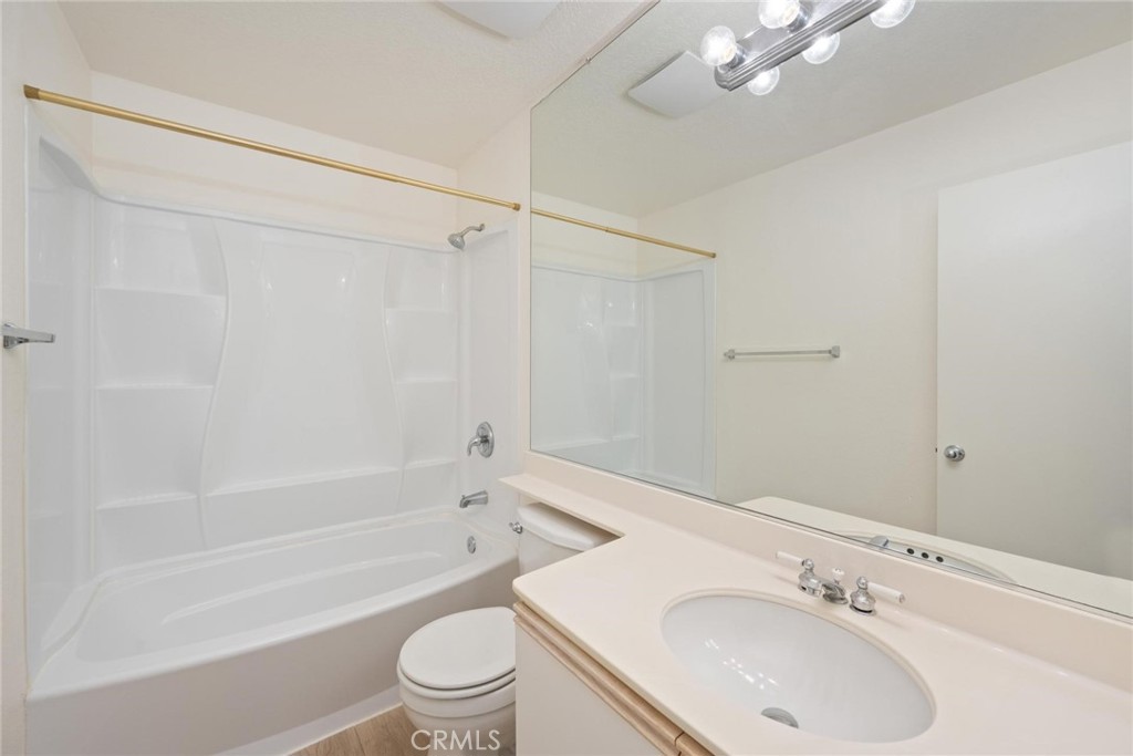 MLS #OC25245159 image #19