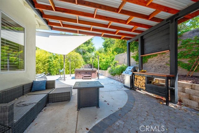 1050 Sleepy Hollow Road, Paso Robles CA: https://media.crmls.org/medias/2f4d69ea-a02f-4396-8b46-891761499e67.jpg
