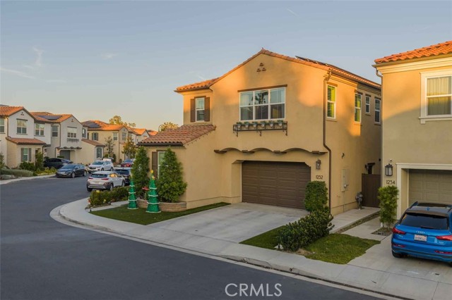 Detail Gallery Image 5 of 57 For 1232 E Providence, Placentia,  CA 92870 - 4 Beds | 4 Baths