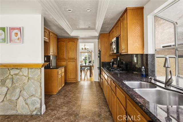 2545 E Lark Ellen Lane, Anaheim CA: https://media.crmls.org/medias/2f4dbe0c-b2f6-43e7-8a18-79bf8ca73975.jpg
