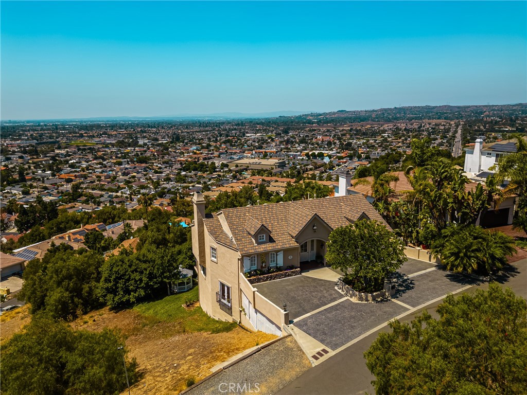 12272 Media Panorama