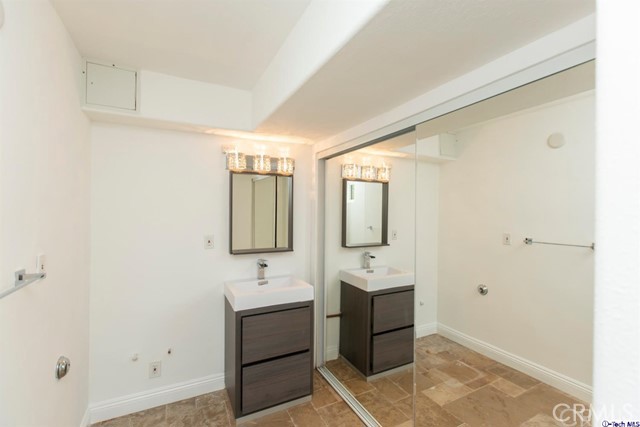 4 Bed Home for Sale in Calabasas, California