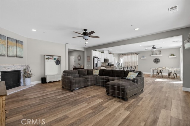 Detail Gallery Image 33 of 44 For 31109 Rose Arbor Ct, Murrieta,  CA 92563 - 5 Beds | 3 Baths