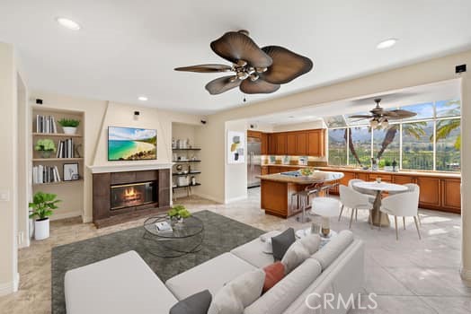 18 Beaconsfield, Rancho Santa Margarita CA: https://media.crmls.org/medias/2f501c6e-2d9d-4185-b568-6006b62b0750.jpg