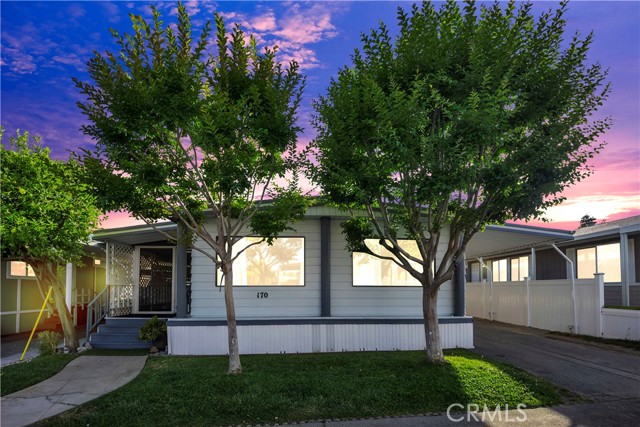 Detail Gallery Image 1 of 1 For 21500 Lassen St #170,  Chatsworth,  CA 91311 - 2 Beds | 2 Baths