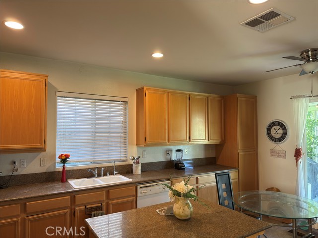 Detail Gallery Image 13 of 18 For 1385 Estel, Pomona,  CA 91768 - 5 Beds | 3 Baths