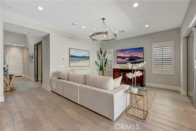 17311 Juniper Lane, Huntington Beach CA: https://media.crmls.org/medias/2f5183f9-79af-4278-99f3-60c367a877ce.jpg