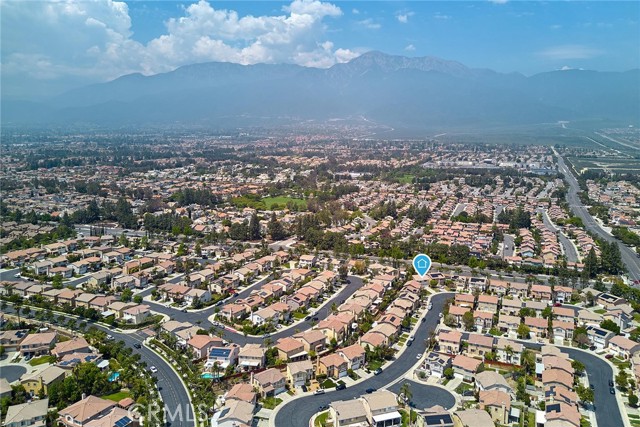 7326 Oxford Place, Rancho Cucamonga CA: https://media.crmls.org/medias/2f5247dd-db62-444f-aa79-4b269c7f4e6c.jpg