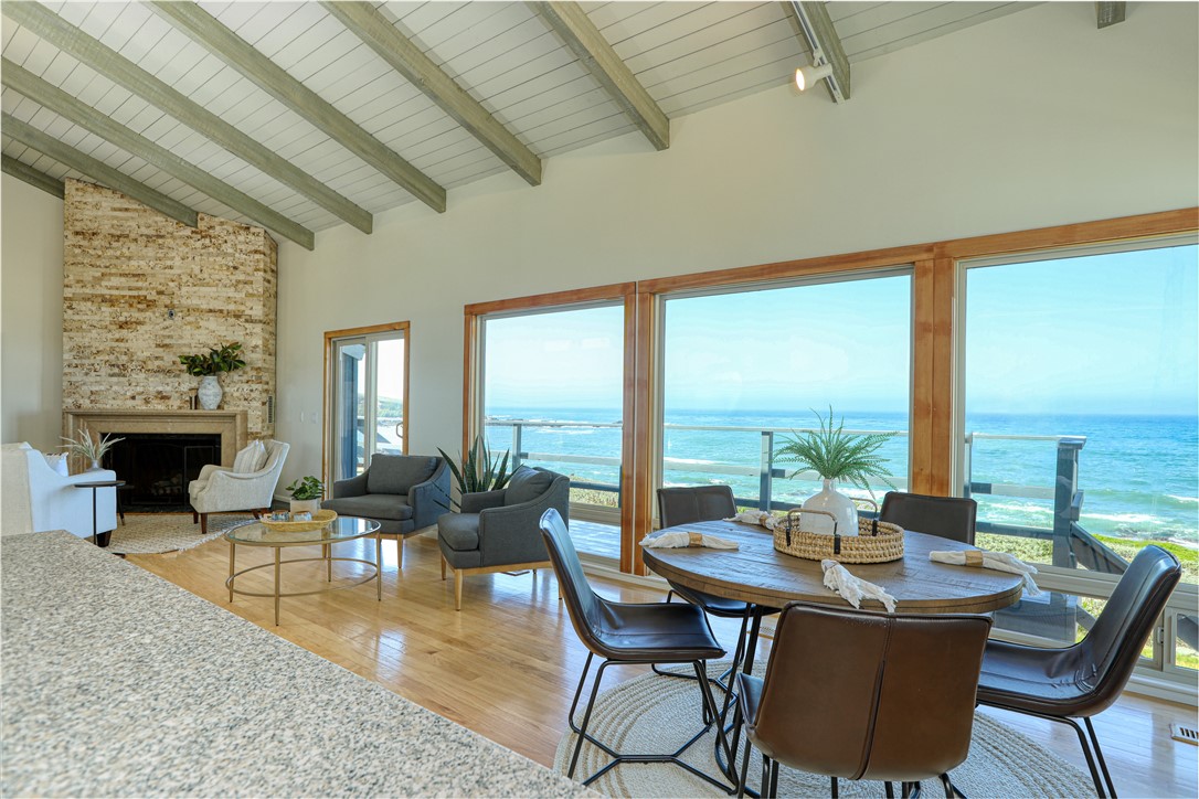 Detail Gallery Image 5 of 61 For 4865 Windsor Bld, Cambria,  CA 93428 - 4 Beds | 3 Baths