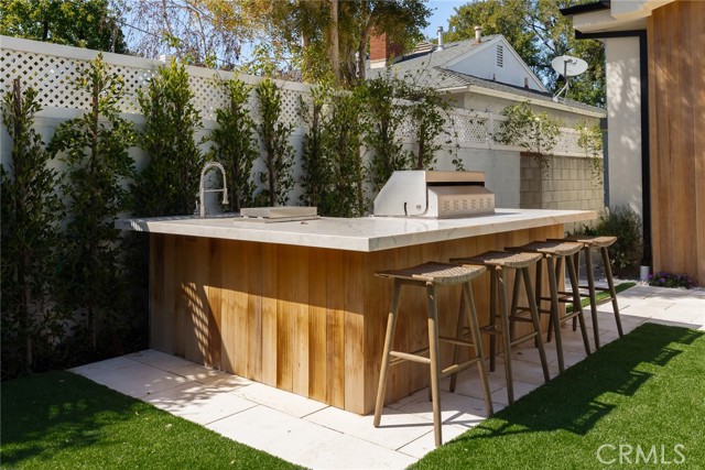 22640 Clarendon Street, Woodland Hills CA: https://media.crmls.org/medias/2f5347cc-fe02-45f0-8758-c2fcbc62bc6a.jpg