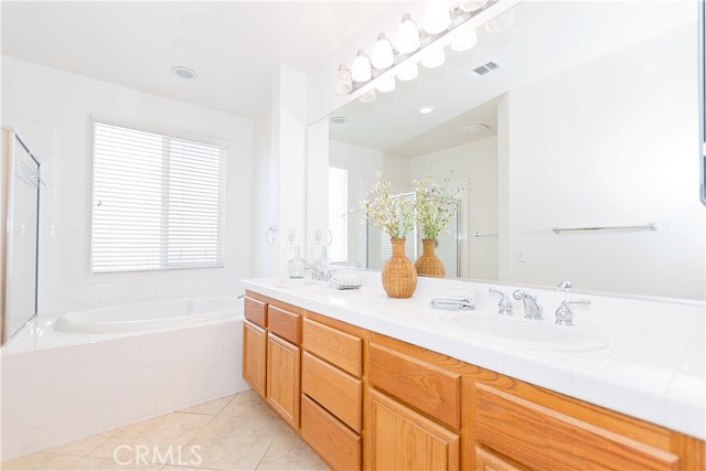 Detail Gallery Image 25 of 57 For 3607 Mountain Shadows Ct, Palmdale,  CA 93551 - 3 Beds | 3 Baths