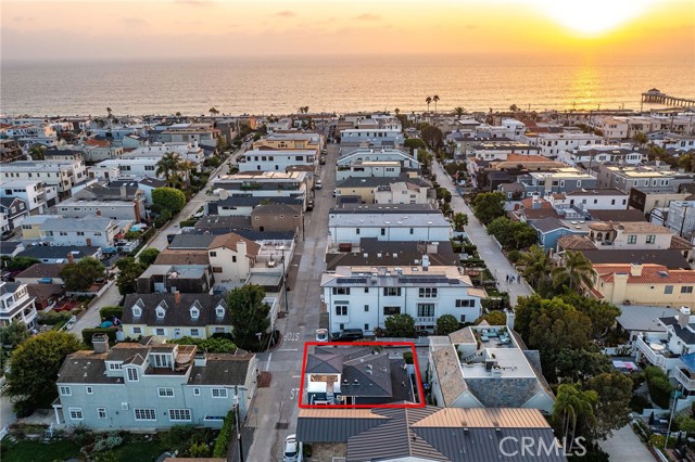 501 6th Place, Manhattan Beach, California 90266, 4 Bedrooms Bedrooms, ,2 BathroomsBathrooms,Residential,Sold,6th,SB23176896