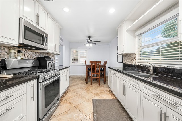 Detail Gallery Image 16 of 48 For 1032 E Lemon Ave, Glendora,  CA 91741 - 3 Beds | 1/1 Baths