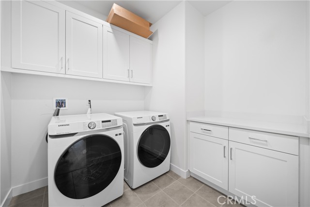 Detail Gallery Image 29 of 47 For 1042 N Anaheim Blvd #2,  Anaheim,  CA 92801 - 4 Beds | 3/1 Baths