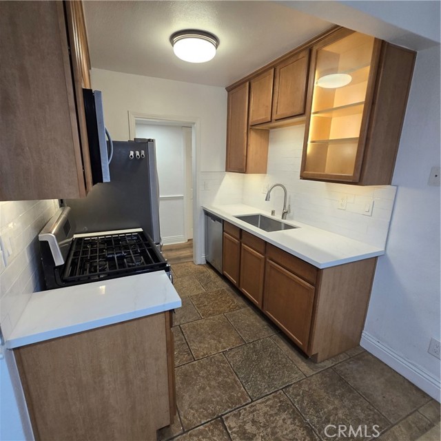 Detail Gallery Image 9 of 25 For 1440 Lambert, La Habra,  CA 90631 - 2 Beds | 1 Baths