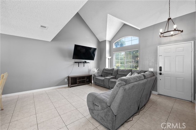 Detail Gallery Image 10 of 45 For 1776 Auburn Ct, Perris,  CA 92570 - 3 Beds | 2/1 Baths