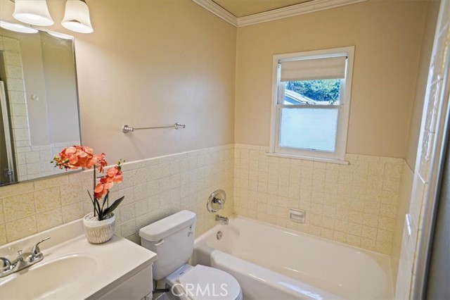 Detail Gallery Image 18 of 28 For 22573 Arriba Dr, Saugus,  CA 91350 - 4 Beds | 2 Baths