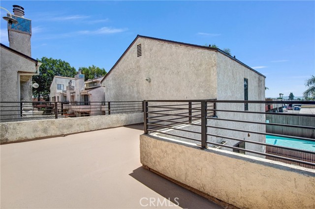 8221 Langdon Avenue, 207 photo 5