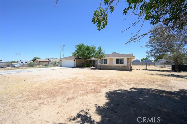 Image 2 for 10863 Cochiti Rd, Apple Valley, CA 92308