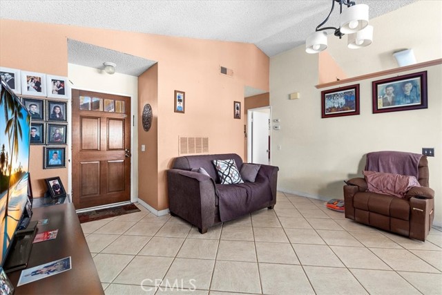 15429 Bandy Court, Moreno Valley CA: https://media.crmls.org/medias/2f5844e8-bc51-46d5-b54d-53a3d569d43d.jpg