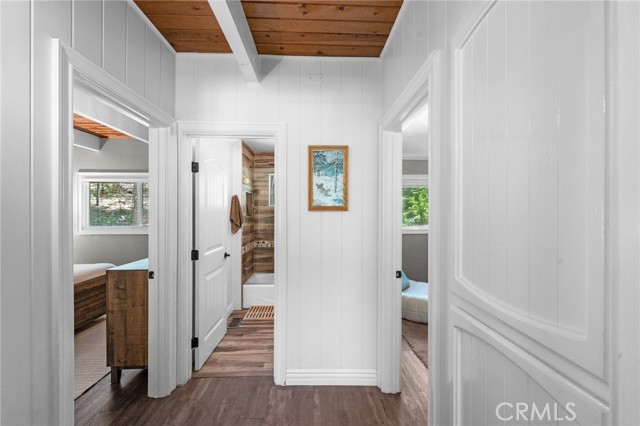 Detail Gallery Image 8 of 29 For 635 Grass Valley Dr, Lake Arrowhead,  CA 92352 - 3 Beds | 2 Baths