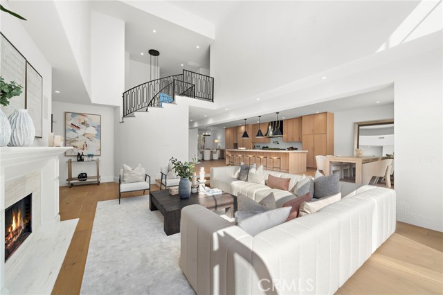 48 Belcourt Drive, Newport Beach CA: https://media.crmls.org/medias/2f59a292-d247-4b20-8402-31b5aa025c6f.jpg