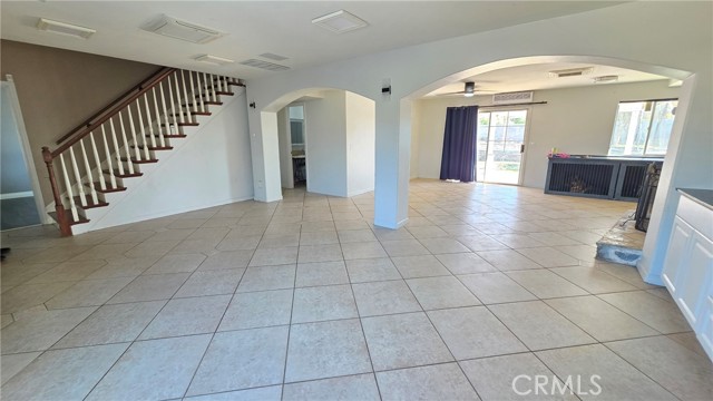 Detail Gallery Image 4 of 18 For 7079 Cienega, Highland,  CA 92346 - 5 Beds | 2/1 Baths