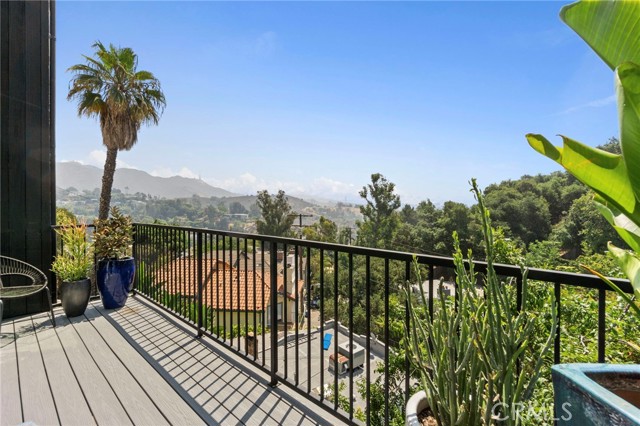 Detail Gallery Image 33 of 36 For 7010 Loyal Trl, Los Angeles,  CA 90068 - 2 Beds | 3 Baths