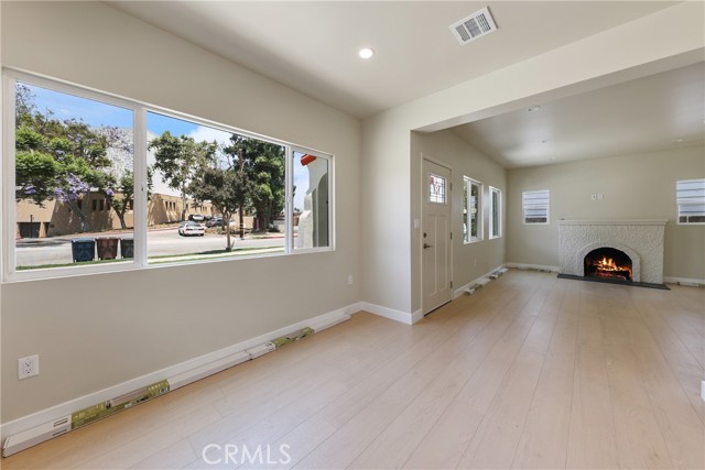 11210 Oak Street, El Monte CA: https://media.crmls.org/medias/2f5aa08a-7d89-4d82-946f-5ec485488e09.jpg