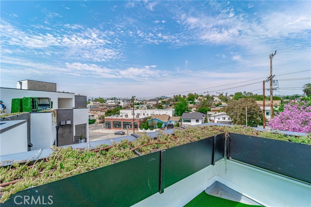 Detail Gallery Image 25 of 29 For 2828 London St #308,  Los Angeles,  CA 90026 - 2 Beds | 2 Baths