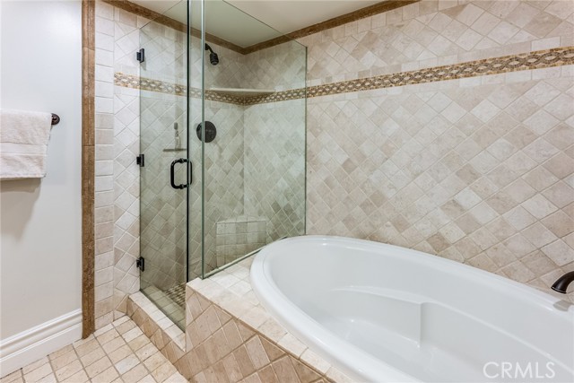 Detail Gallery Image 13 of 19 For 820 S Bedford St #102,  Los Angeles,  CA 90035 - 2 Beds | 2/1 Baths