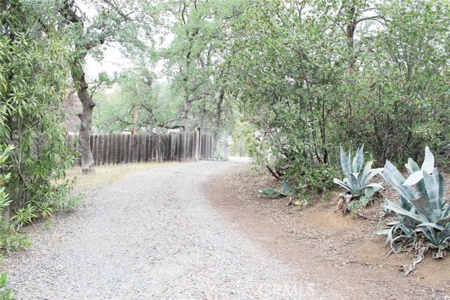 15723 El Dorado Drive, Corning CA: https://media.crmls.org/medias/2f5b5bf0-2baf-4cdd-95e2-354ae4bb8af0.jpg
