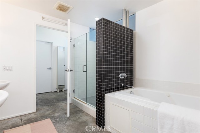 Detail Gallery Image 14 of 15 For 115 W 4th St #408,  Long Beach,  CA 90802 - 1 Beds | 1 Baths