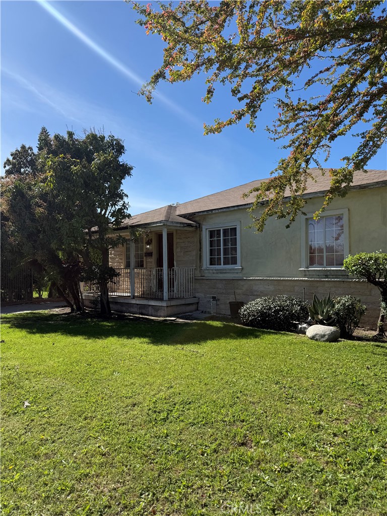 1309 S Tamarind