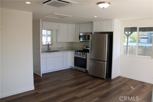 1019 E Cameron Avenue, West Covina CA: https://media.crmls.org/medias/2f5ee80a-f432-4437-a624-9dc9bd71194f.jpg