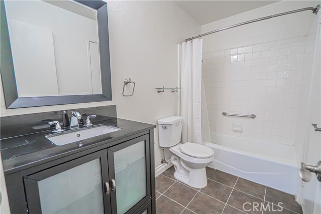 Detail Gallery Image 18 of 32 For 26107 Mcbean #61,  Valencia,  CA 91355 - 2 Beds | 2 Baths