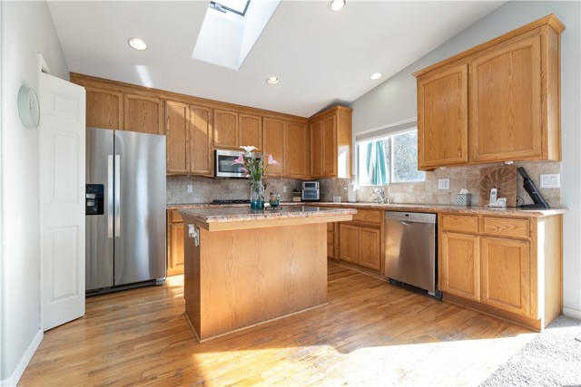 Detail Gallery Image 7 of 30 For 410 Island St, Morro Bay,  CA 93442 - 3 Beds | 2/1 Baths