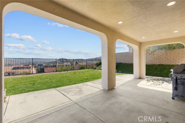 Detail Gallery Image 9 of 56 For 18797 Big Cedar Dr, Canyon Country,  CA 91387 - 5 Beds | 3 Baths