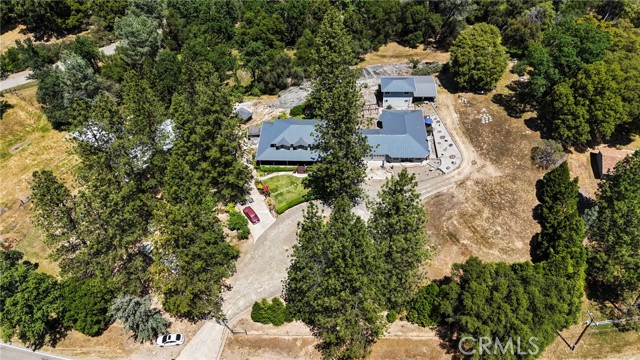 50711 Road 426, Oakhurst CA: https://media.crmls.org/medias/2f5fefb6-ca9b-43ce-a21c-62974aa9e05b.jpg