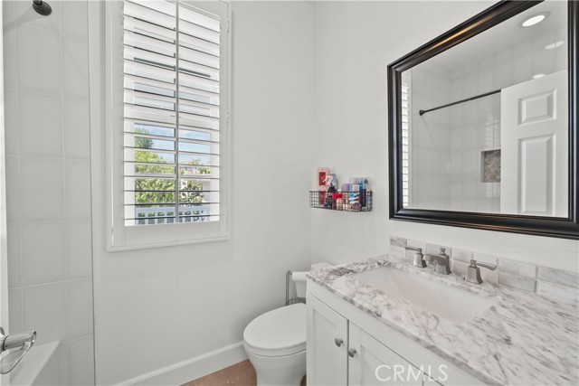 26814 Fairlain Drive, Valencia CA: https://media.crmls.org/medias/2f60c583-9883-45bb-b59c-591a1424b62c.jpg