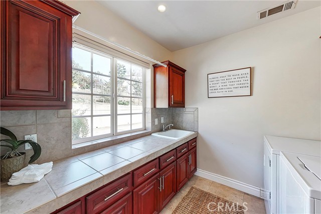 Detail Gallery Image 48 of 66 For 11832 S Circle Dr, Whittier,  CA 90601 - 5 Beds | 6/1 Baths
