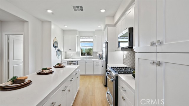 Detail Gallery Image 4 of 24 For 21 Graze Way, Rancho Mission Viejo,  CA 92694 - 2 Beds | 2/1 Baths