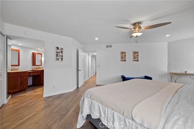 Image 17 of 54 For 2700 Panorama Drive 208