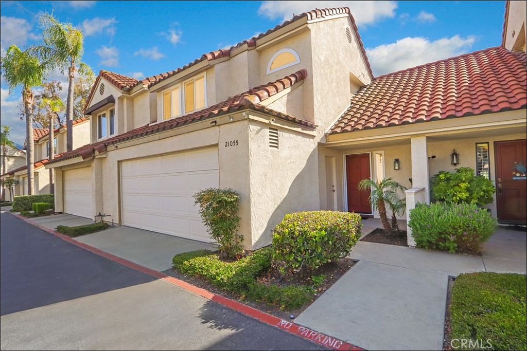 21055 Avenida Magnifica