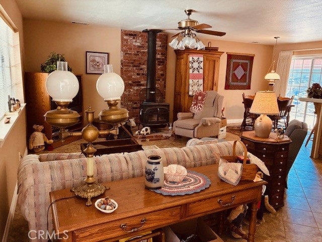 Detail Gallery Image 3 of 19 For 32079 Fern, Running Springs,  CA 92382 - 3 Beds | 2 Baths