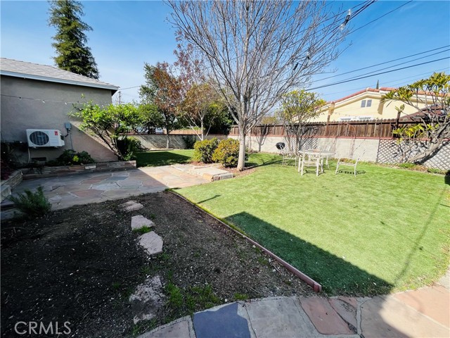 Detail Gallery Image 16 of 23 For 18829 Martha, Tarzana,  CA 91356 - 2 Beds | 1 Baths
