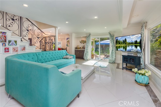 Detail Gallery Image 9 of 25 For 2109 Camino San Rafael, Glendale,  CA 91206 - 3 Beds | 3 Baths