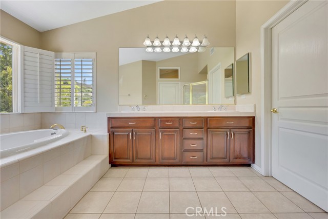 Detail Gallery Image 55 of 71 For 20336 Androwe Ln, Porter Ranch,  CA 91326 - 4 Beds | 4 Baths